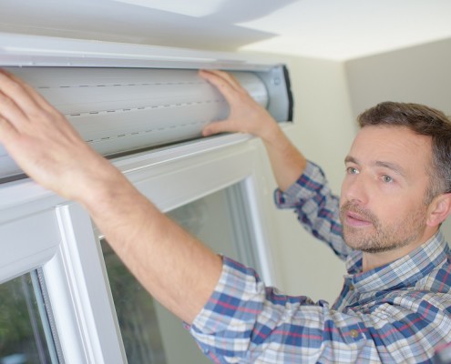 Fenster mit Rollladen