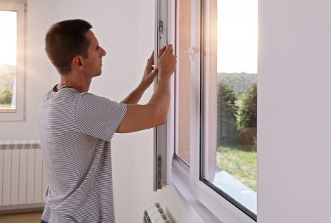 Die Kosten für den Einbau der Fenster nehmen bis zu 40% des Gesamtpreises ein.